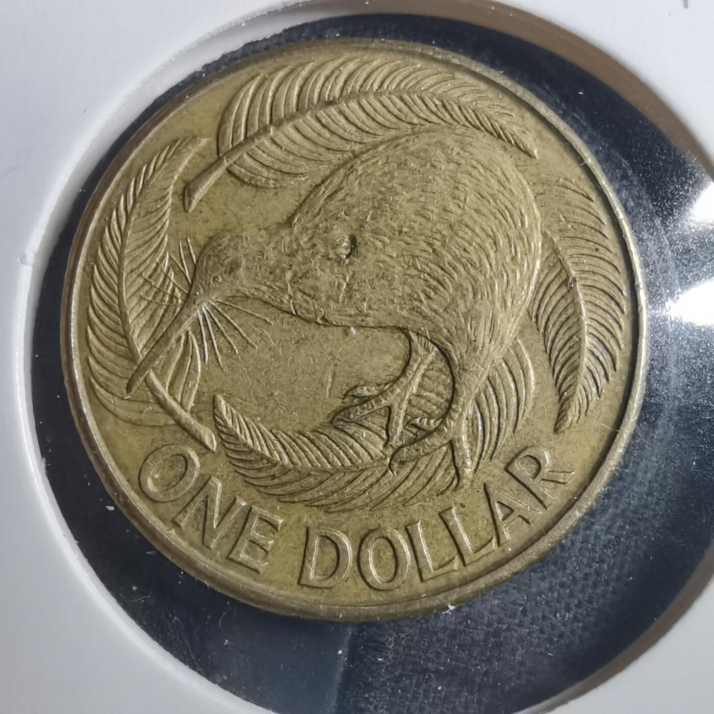 沼泽如烟--第893场 新西兰1990年一元