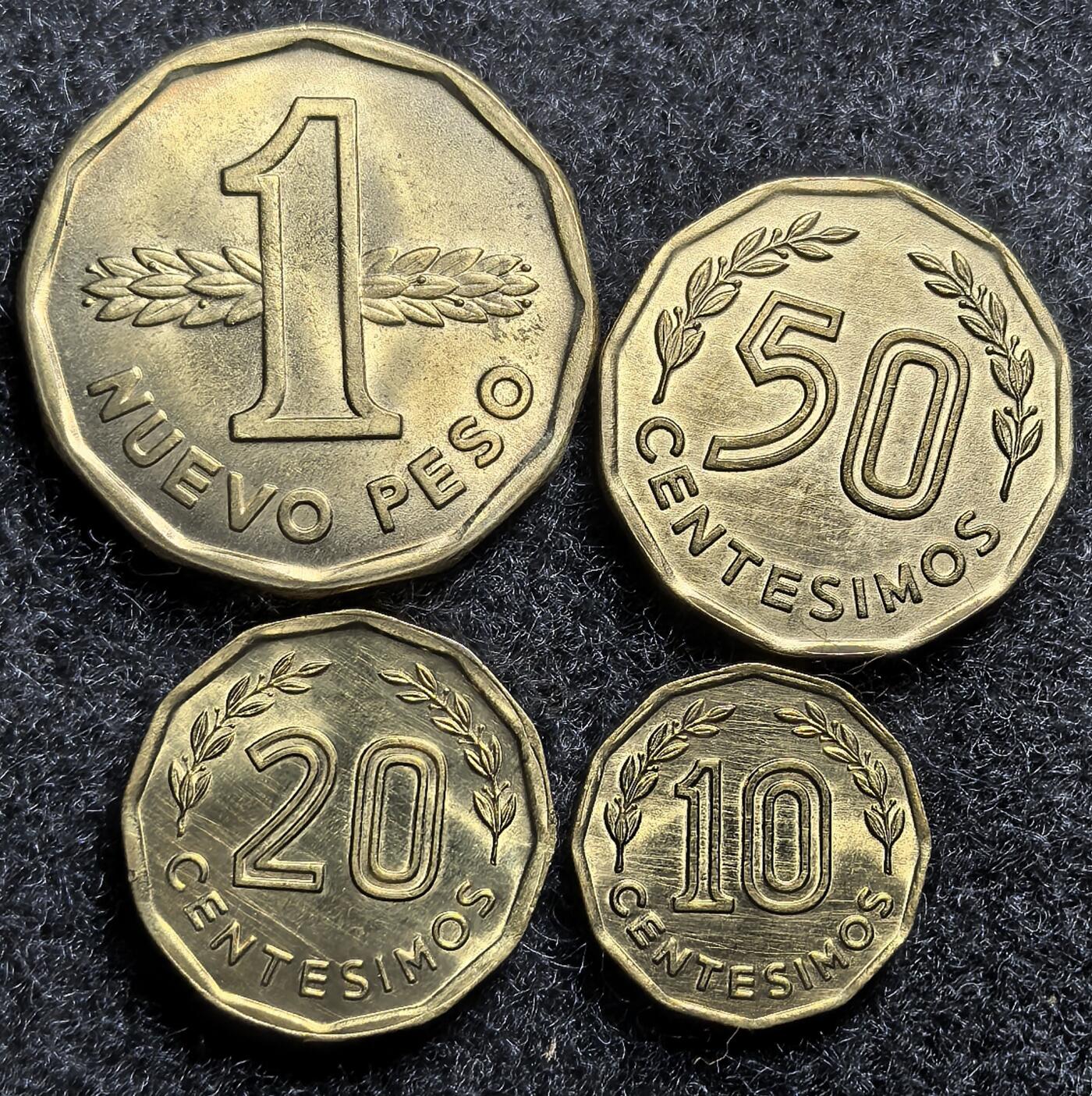 西班牙、丹属西印度、法属殖民地、乌拉圭银币古铜币，周五晚上九点倒数截拍，满百包邮，可寄存半年，喜欢朋友微信扫描二维码可直接参拍 乌拉圭铜高面值币4枚1976年-1981年，km66-69