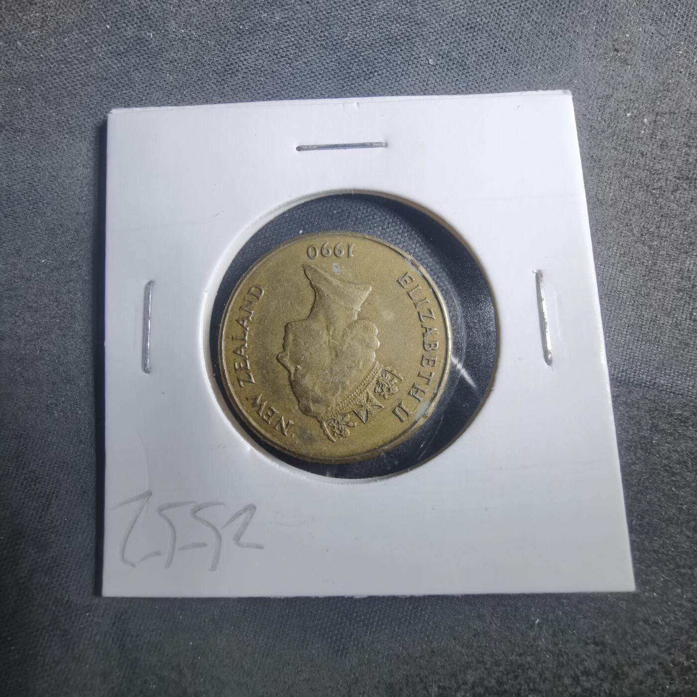 沼泽如烟--第893场 新西兰1990年一元