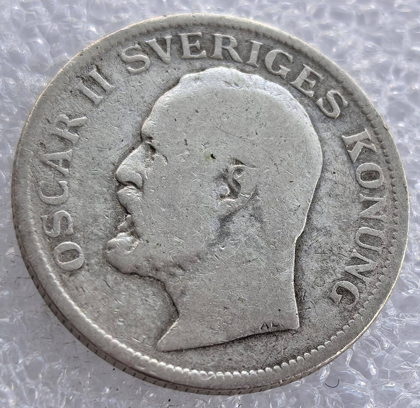  外国优质老铜币银币，周六九点倒数截拍，满百包邮，可寄存半年，喜欢朋友微信扫描二维码可直接参拍