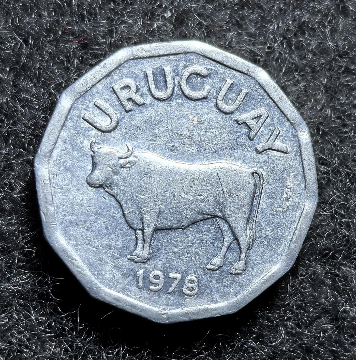 西班牙、丹属西印度、法属殖民地、乌拉圭银币古铜币，周五晚上九点倒数截拍，满百包邮，可寄存半年，喜欢朋友微信扫描二维码可直接参拍 乌拉圭1978年5分,km73