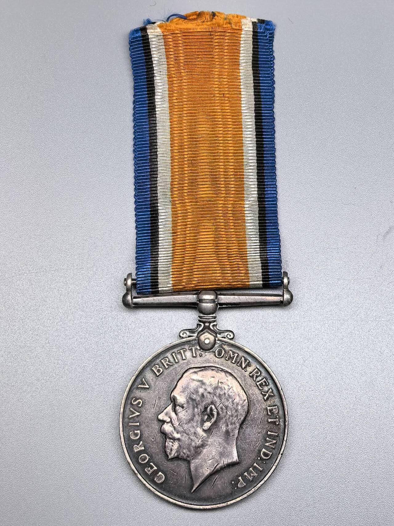 小驴勋章奖章收藏11月8日周六晚6点拍卖（珍爱和平，收藏战争，铭记历史，勿忘国耻，忠党爱国。有偿代拍，送拍规则在简介最后，参拍须阅读规则后再参拍，关系到运费包装发货时效真假辨别等关键信息，拍卖时不再发原图，看大图店主微信码在最后拍品里）