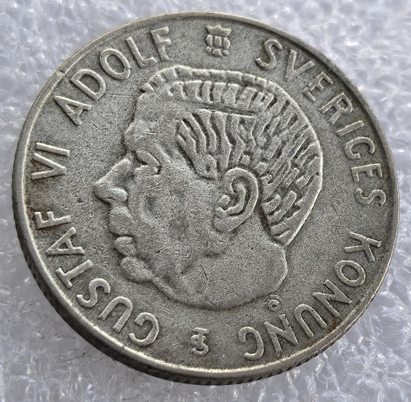  外国优质老铜币银币，周六九点倒数截拍，满百包邮，可寄存半年，喜欢朋友微信扫描二维码可直接参拍