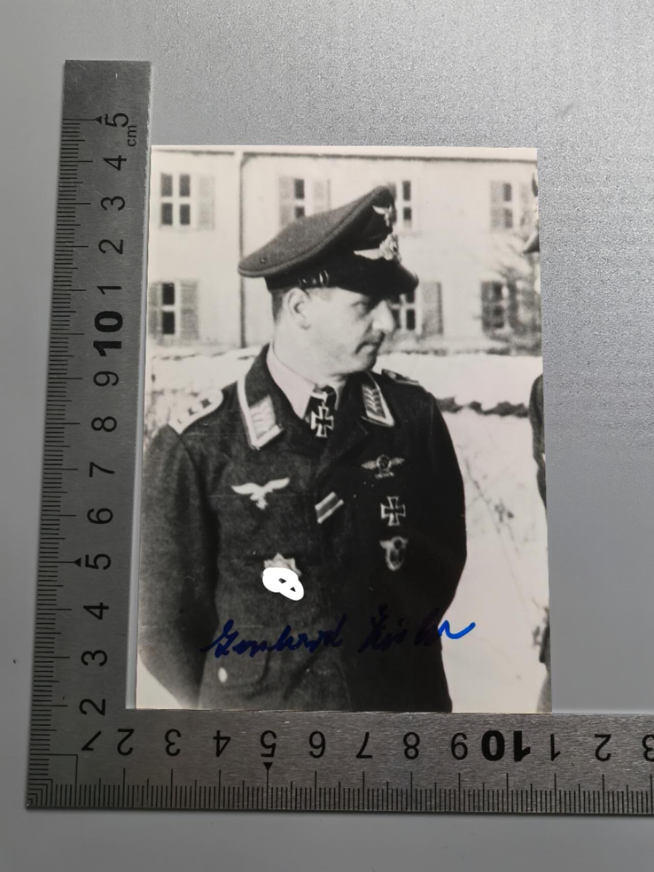 小驴勋章奖章收藏11月8日周六晚6点拍卖（珍爱和平，收藏战争，铭记历史，勿忘国耻，忠党爱国。有偿代拍，送拍规则在简介最后，参拍须阅读规则后再参拍，关系到运费包装发货时效真假辨别等关键信息，拍卖时不再发原图，看大图店主微信码在最后拍品里） 送货达人Leonhard Ziehr战后正反双亲签