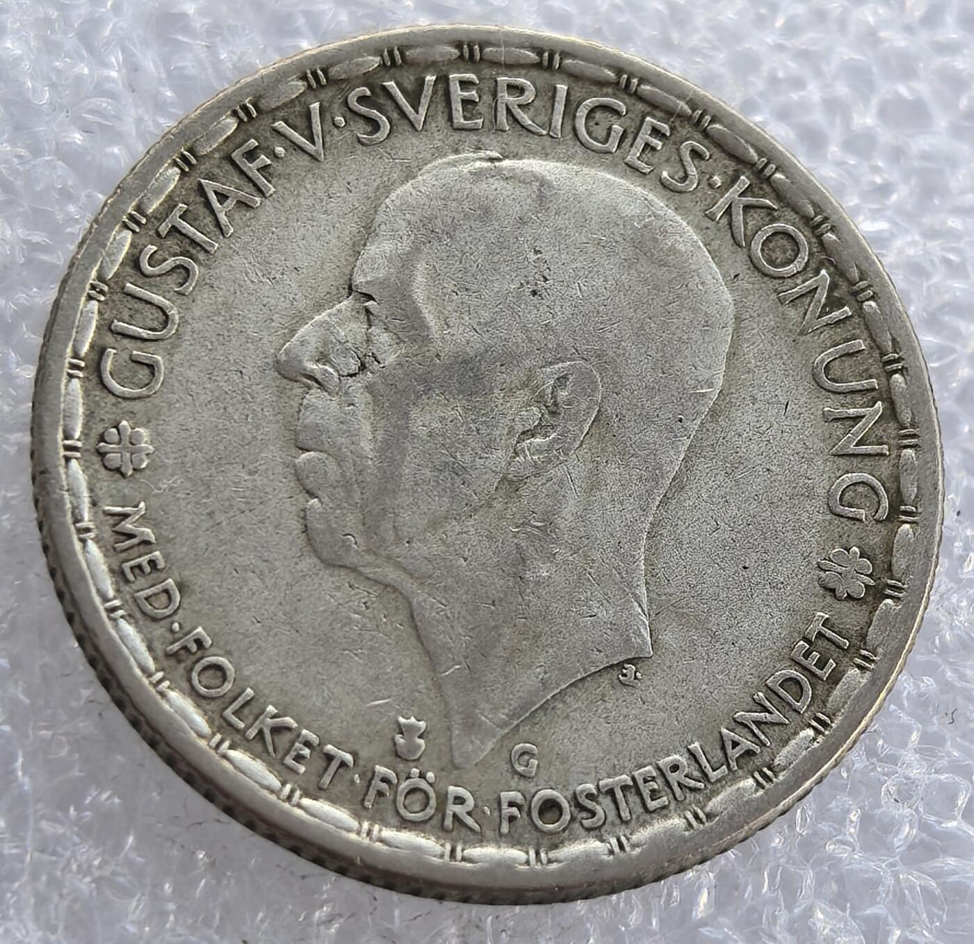  外国优质老铜币银币，周六九点倒数截拍，满百包邮，可寄存半年，喜欢朋友微信扫描二维码可直接参拍