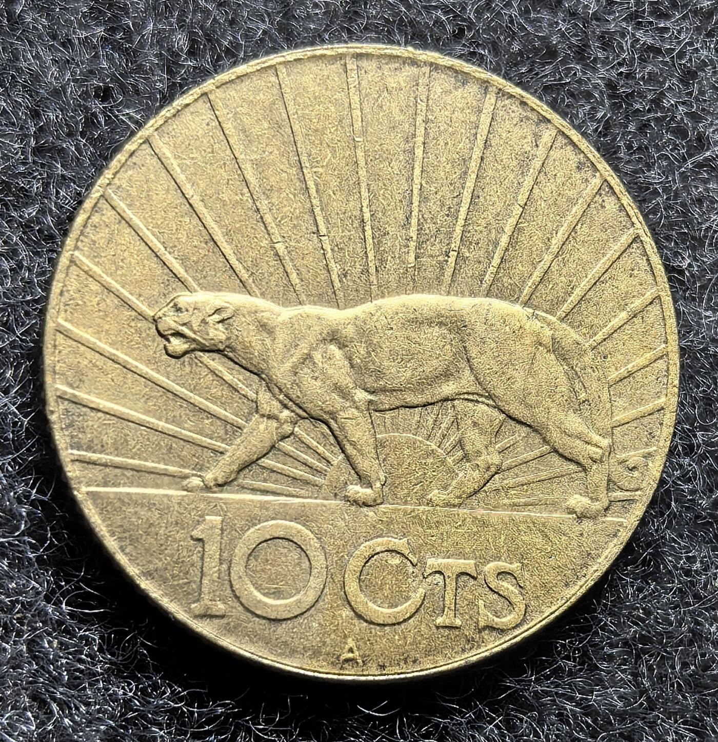 西班牙、丹属西印度、法属殖民地、乌拉圭银币古铜币，周五晚上九点倒数截拍，满百包邮，可寄存半年，喜欢朋友微信扫描二维码可直接参拍 全新品相乌拉圭1936年10分，km28