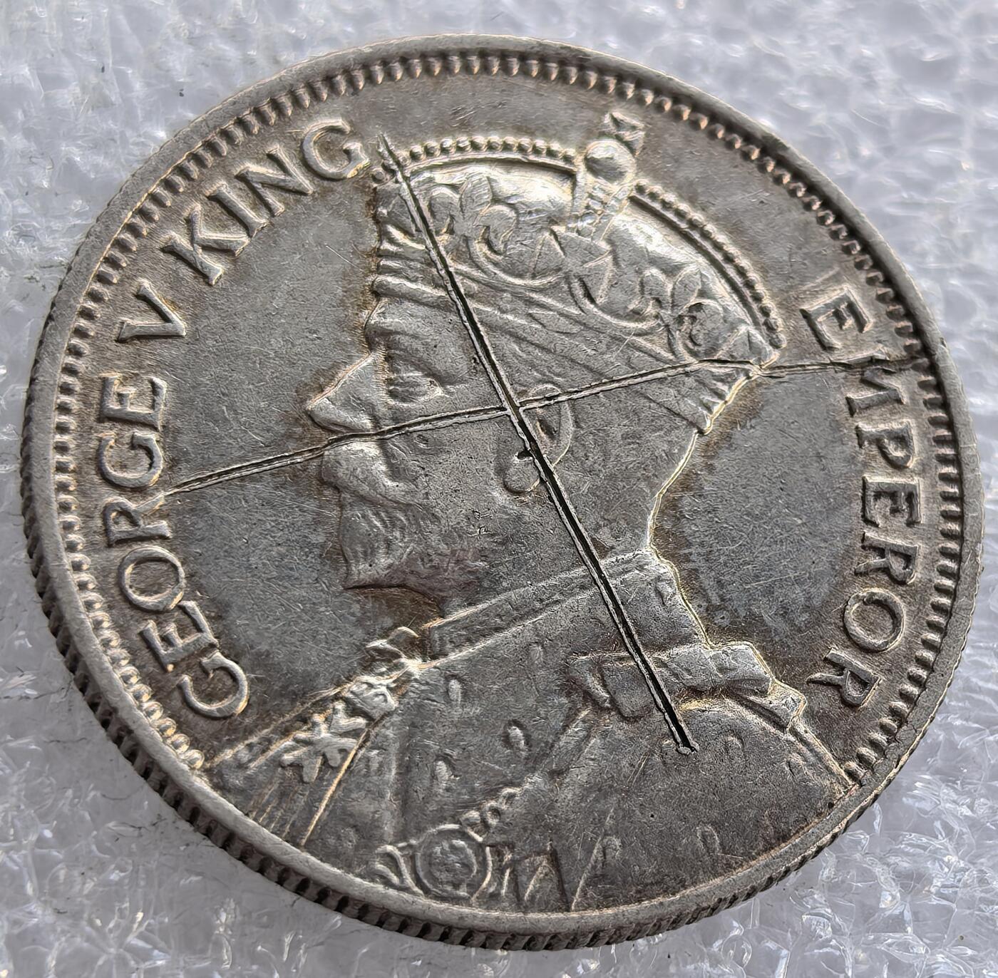  外国优质老铜币银币，周六九点倒数截拍，满百包邮，可寄存半年，喜欢朋友微信扫描二维码可直接参拍 罗德西亚1935年1先令银币