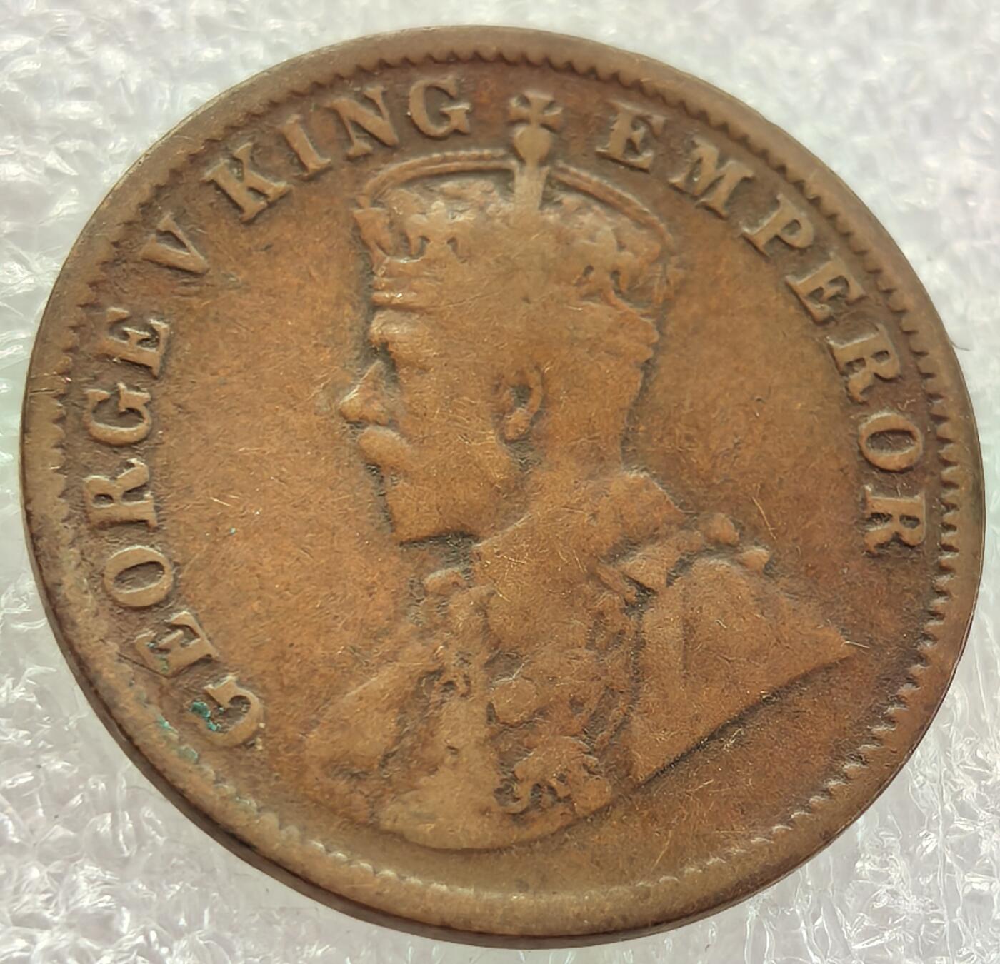  外国优质老铜币银币，周六九点倒数截拍，满百包邮，可寄存半年，喜欢朋友微信扫描二维码可直接参拍