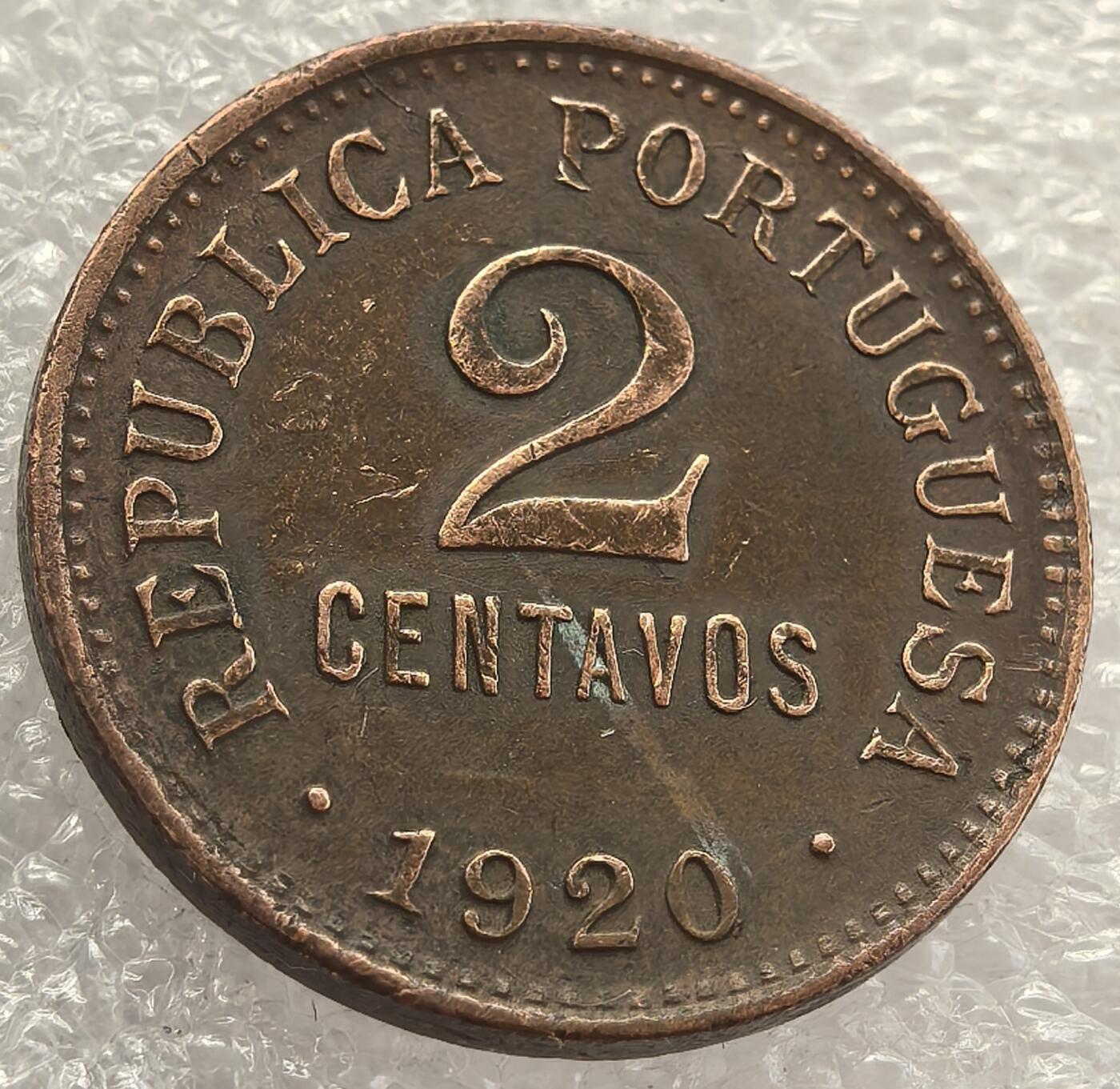  外国优质老铜币银币，周六九点倒数截拍，满百包邮，可寄存半年，喜欢朋友微信扫描二维码可直接参拍