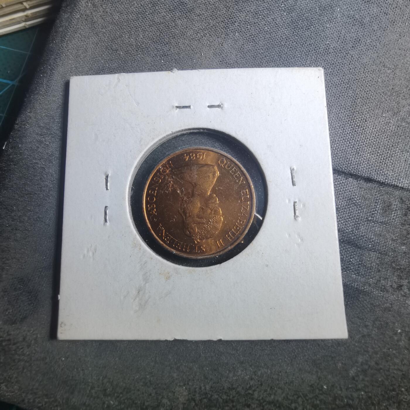 沼泽如烟--第893场 圣赫勒拿1984年1便士