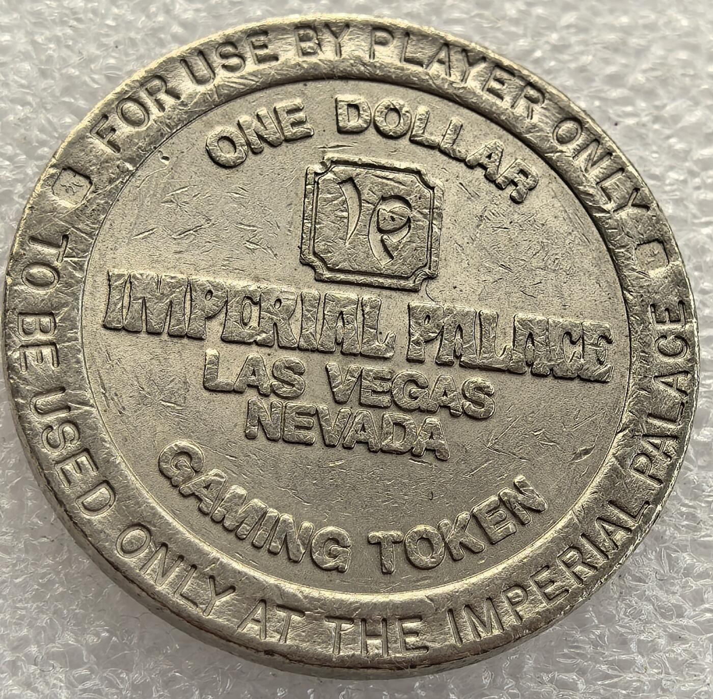  外国优质老铜币银币，周六九点倒数截拍，满百包邮，可寄存半年，喜欢朋友微信扫描二维码可直接参拍