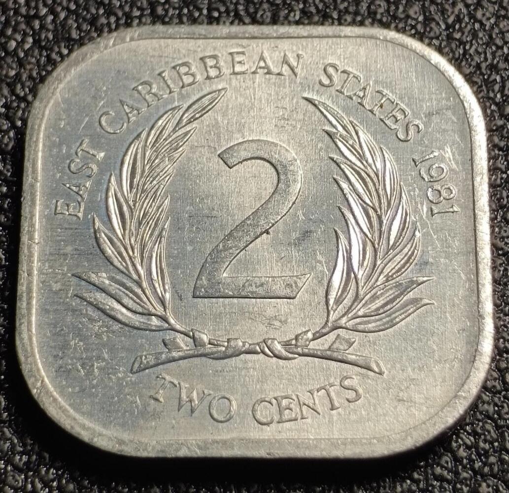 泉币菌-第127场-精品福利场(115场之后的本周末发货，感谢理解) 原光美品 方形币 英属东加勒比1981年2分铝制硬币 女王 18.3毫米 1克