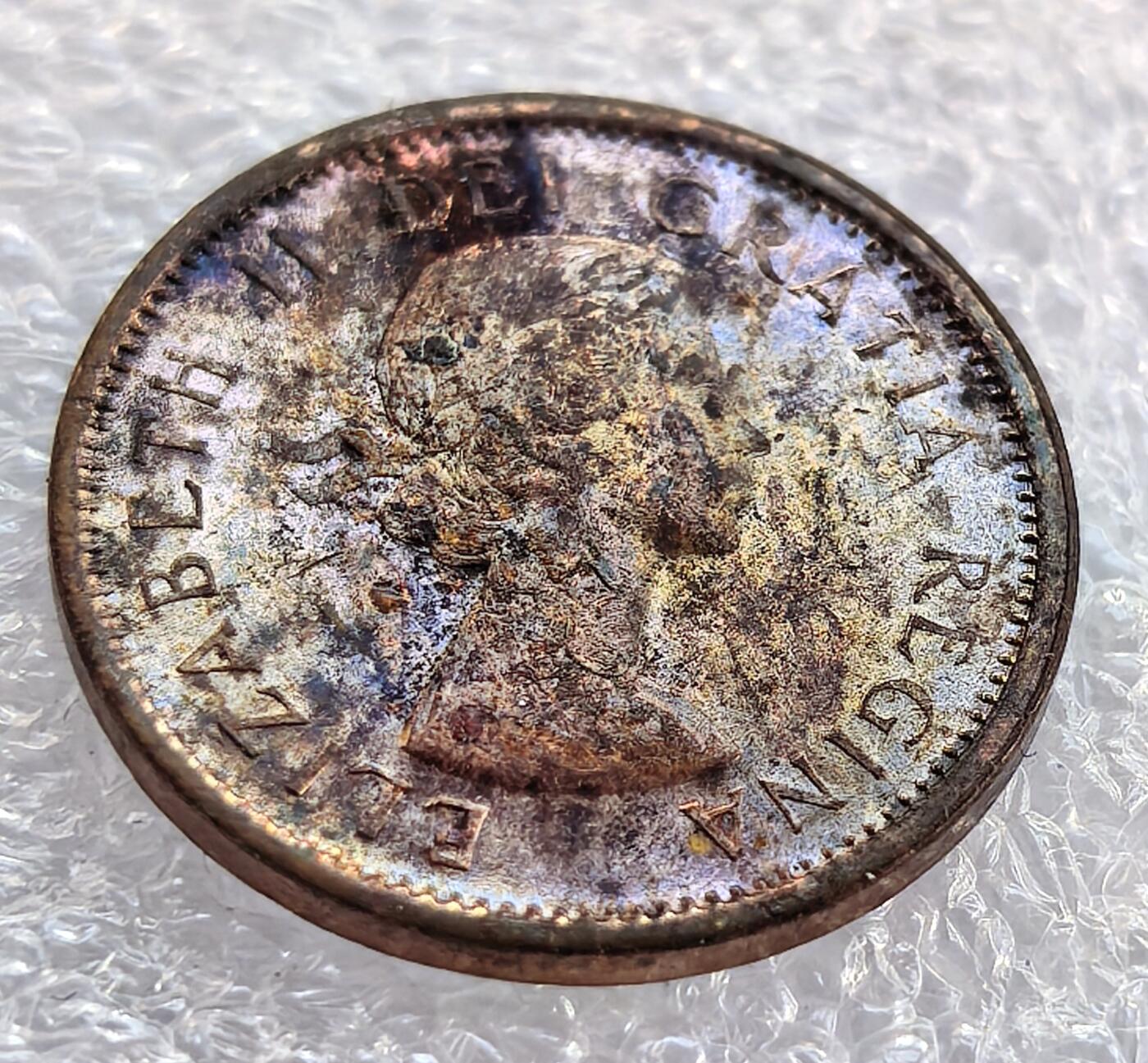  外国优质老铜币银币，周六九点倒数截拍，满百包邮，可寄存半年，喜欢朋友微信扫描二维码可直接参拍