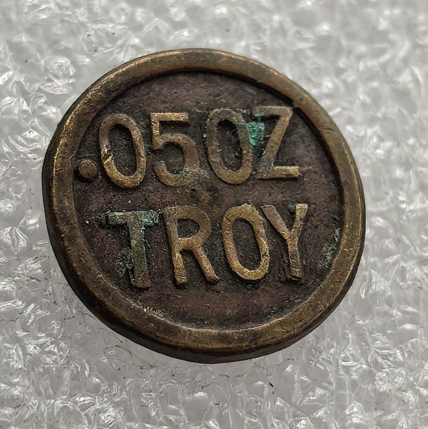  外国优质老铜币银币，周六九点倒数截拍，满百包邮，可寄存半年，喜欢朋友微信扫描二维码可直接参拍 英国0.05盎司砝码