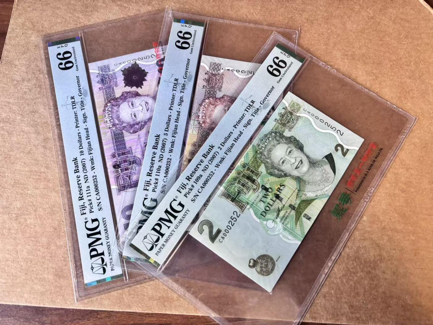 【Blue Auction】世界纸币精拍第747期——18级TOP拍卖/信誉/品质/专业/高效💫 【一组6张 首发全同百位小号无47】斐济 2007年2-100元 女王  PMG67EPQ-65EPQ