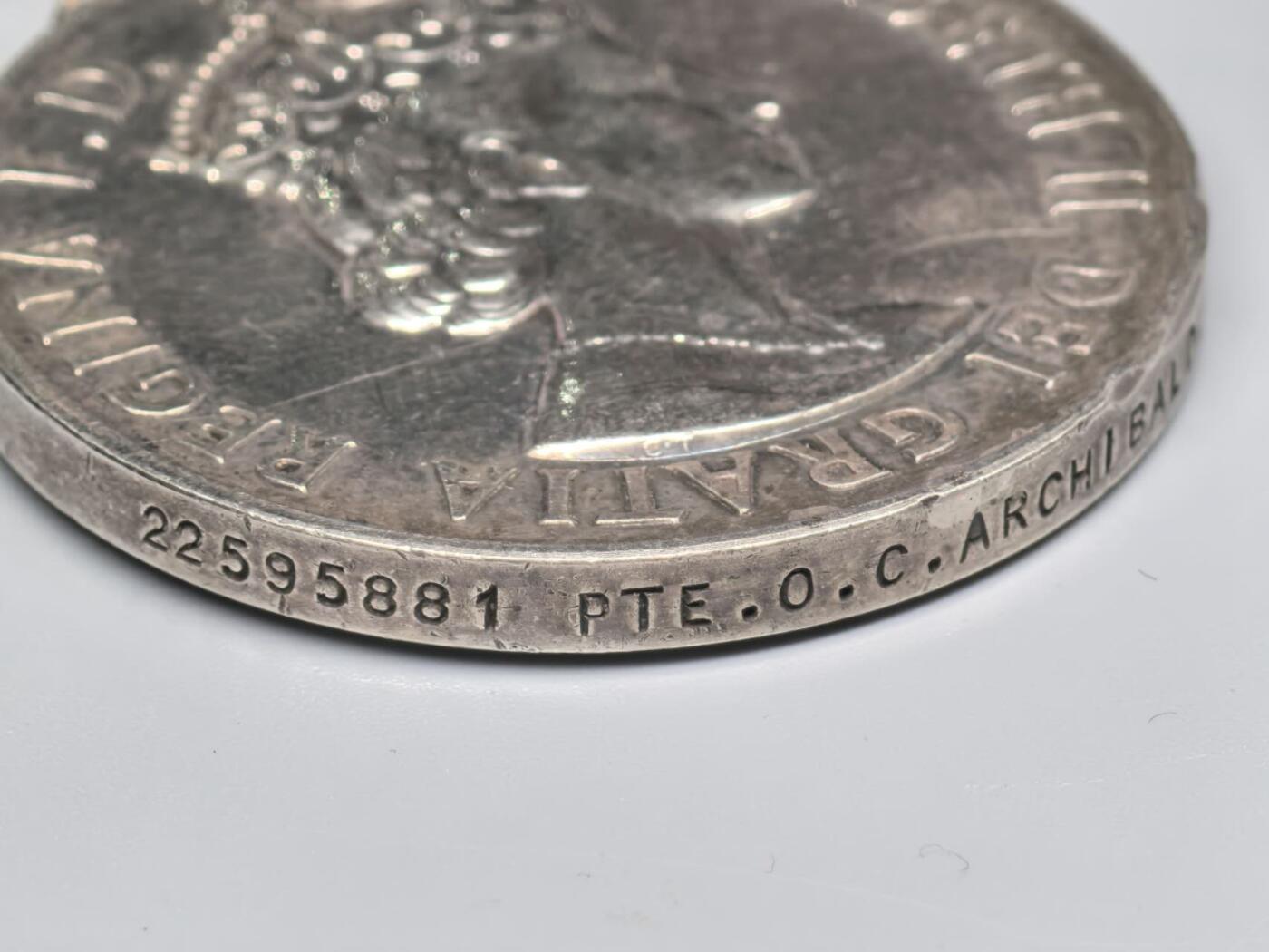 小驴勋章奖章收藏11月8日周六晚6点拍卖（珍爱和平，收藏战争，铭记历史，勿忘国耻，忠党爱国。有偿代拍，送拍规则在简介最后，参拍须阅读规则后再参拍，关系到运费包装发货时效真假辨别等关键信息，拍卖时不再发原图，看大图店主微信码在最后拍品里）