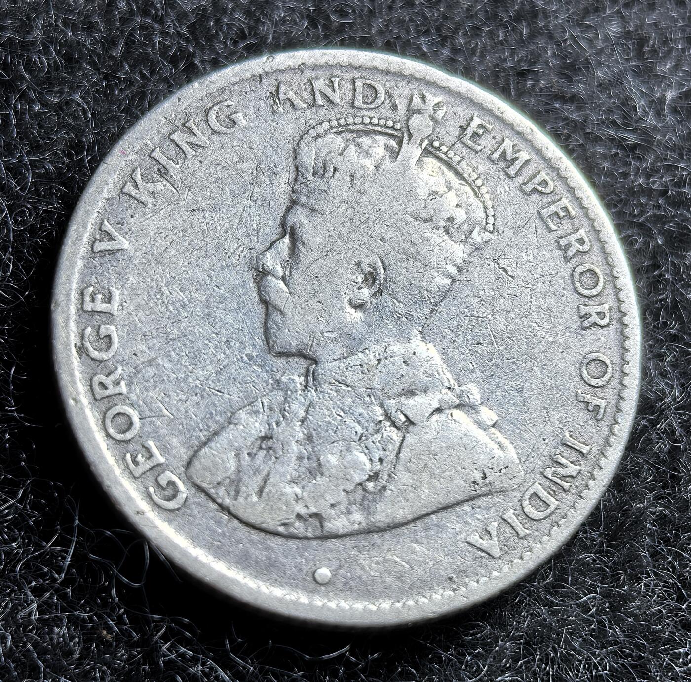 西班牙、丹属西印度、法属殖民地、乌拉圭银币古铜币，周五晚上九点倒数截拍，满百包邮，可寄存半年，喜欢朋友微信扫描二维码可直接参拍 英属洪都拉斯1919年25分银币，km17