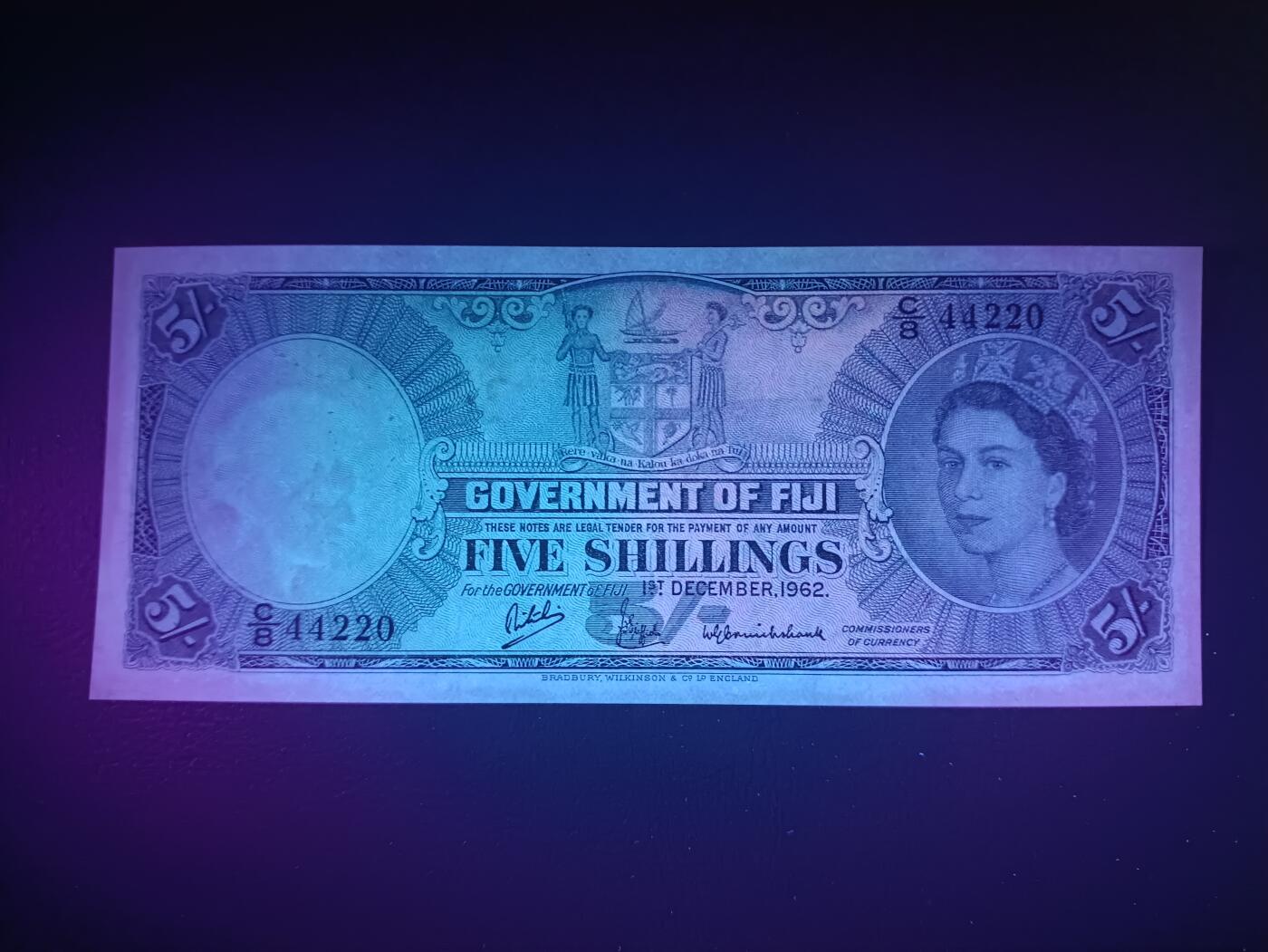 2025十一月第二期，总第200期 英属斐济1962年5先令UNC-，大皇冠女王