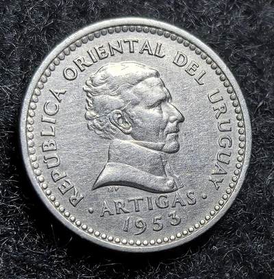 西班牙、丹属西印度、法属殖民地、乌拉圭银币古铜币，周五晚上九点倒数截拍，满百包邮，可寄存半年，喜欢朋友微信扫描二维码可直接参拍 - AU品相乌拉圭1953年5分，km34