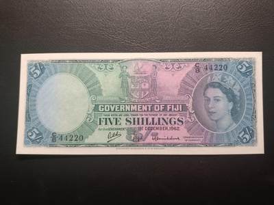 2025十一月第二期，总第200期 - 英属斐济1962年5先令UNC-，大皇冠女王