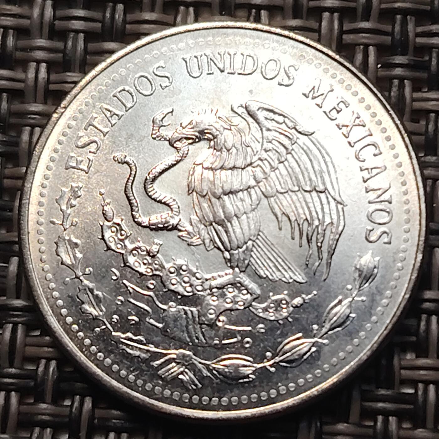 布加迪🐬～世界钱币(上海)🌾第 258 期 /  各国套币和散币 墨西哥🇲🇽 1983年 50分镍币 较少见