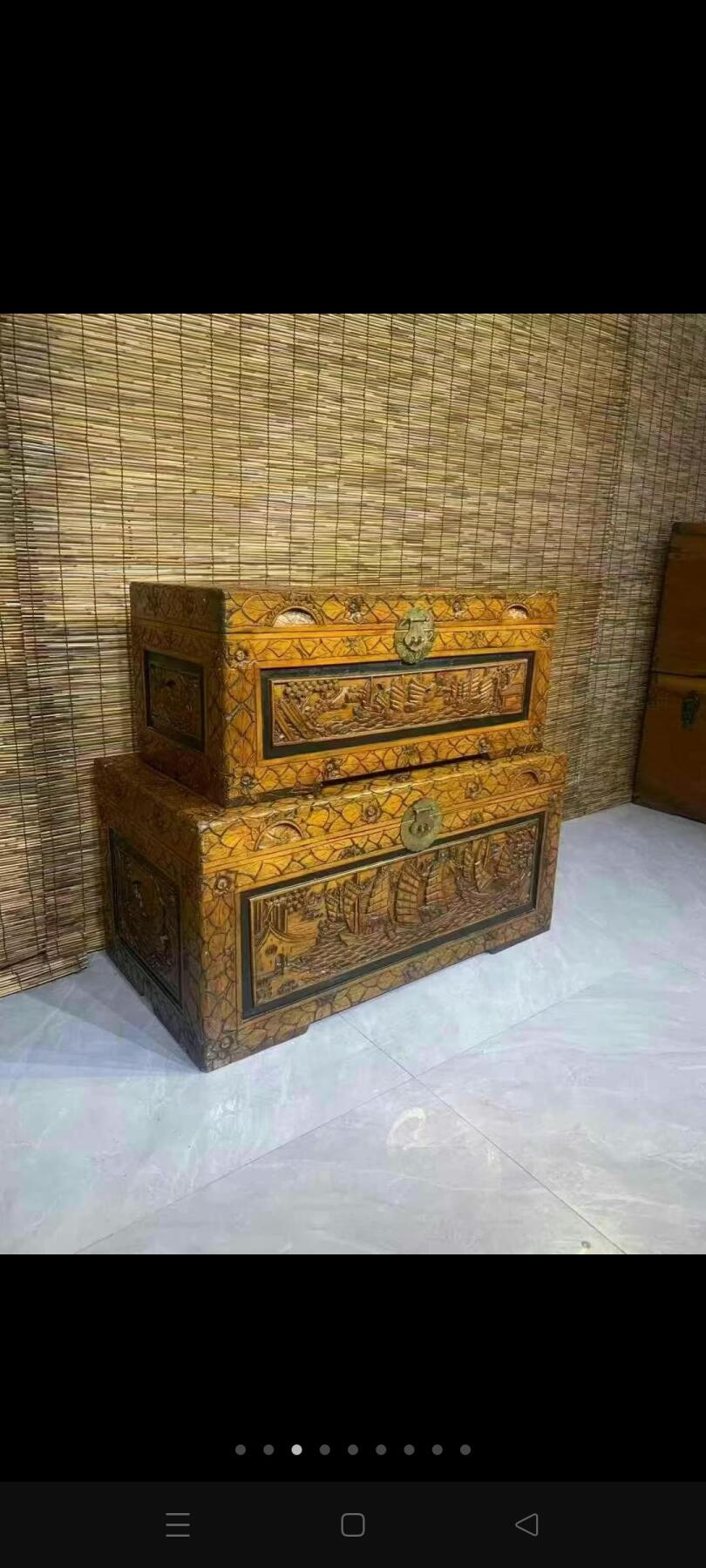 解放时期画箱（樟木），高浮雕，满工雕刻，采用樟木大板材，厚度2公分，雕刻一帆风顺，品相佳，入手即用，大箱100/54/49，小箱88/44/38