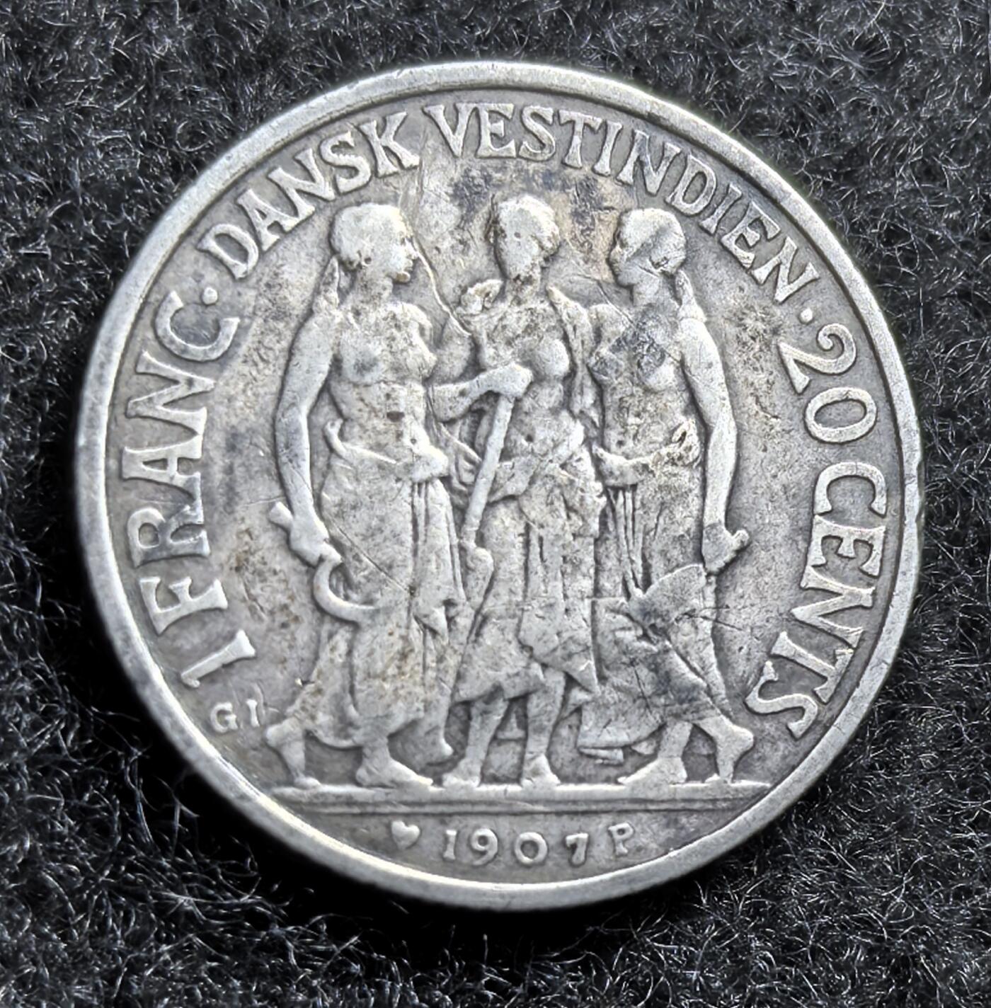 西班牙、丹属西印度、法属殖民地、乌拉圭银币古铜币，周五晚上九点倒数截拍，满百包邮，可寄存半年，喜欢朋友微信扫描二维码可直接参拍 好品丹属西印度1907年20分银币，km81