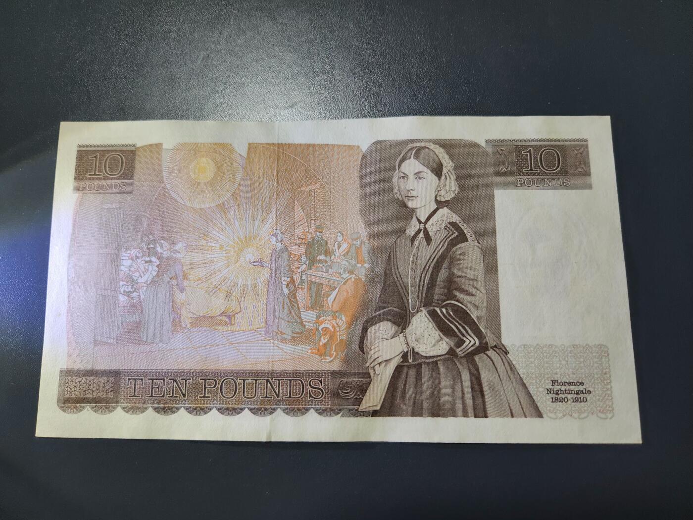 11月9号晚上8点 外国纸币自动截拍第54场 英国10镑 极美品