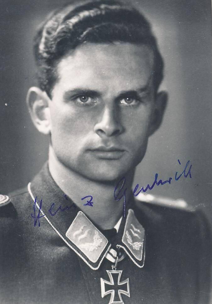 小驴勋章奖章收藏11月8日周六晚6点拍卖（珍爱和平，收藏战争，铭记历史，勿忘国耻，忠党爱国。有偿代拍，送拍规则在简介最后，参拍须阅读规则后再参拍，关系到运费包装发货时效真假辨别等关键信息，拍卖时不再发原图，看大图店主微信码在最后拍品里） 坚毅的精准点名手Heinz Geschwill战后亲签