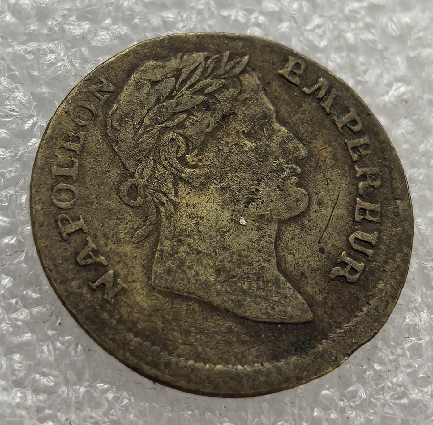  外国优质老铜币银币，周六九点倒数截拍，满百包邮，可寄存半年，喜欢朋友微信扫描二维码可直接参拍