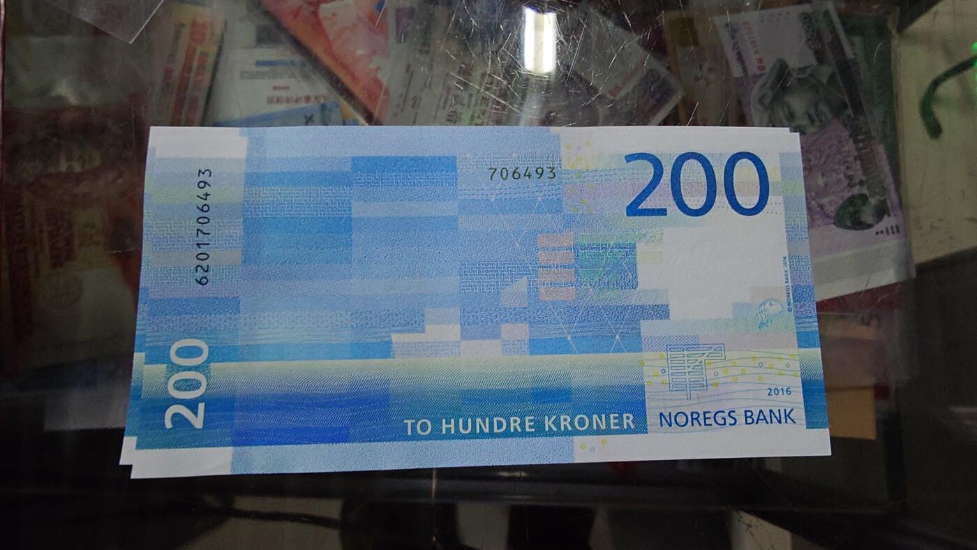 世界钱币～微拍第213期暨2025年第53期  部分库存清仓选号 2016年挪威200克朗 全新绝品尾号6493
