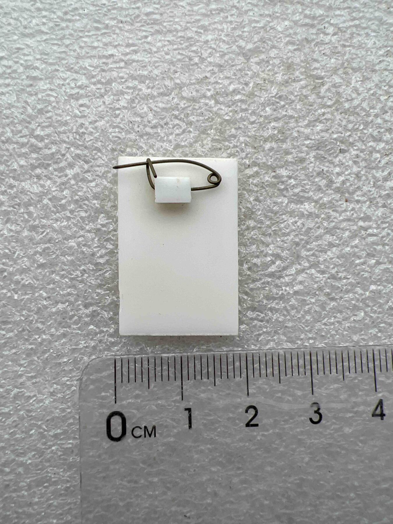 真品毛主席像章F 真品毛主席像章纪念章