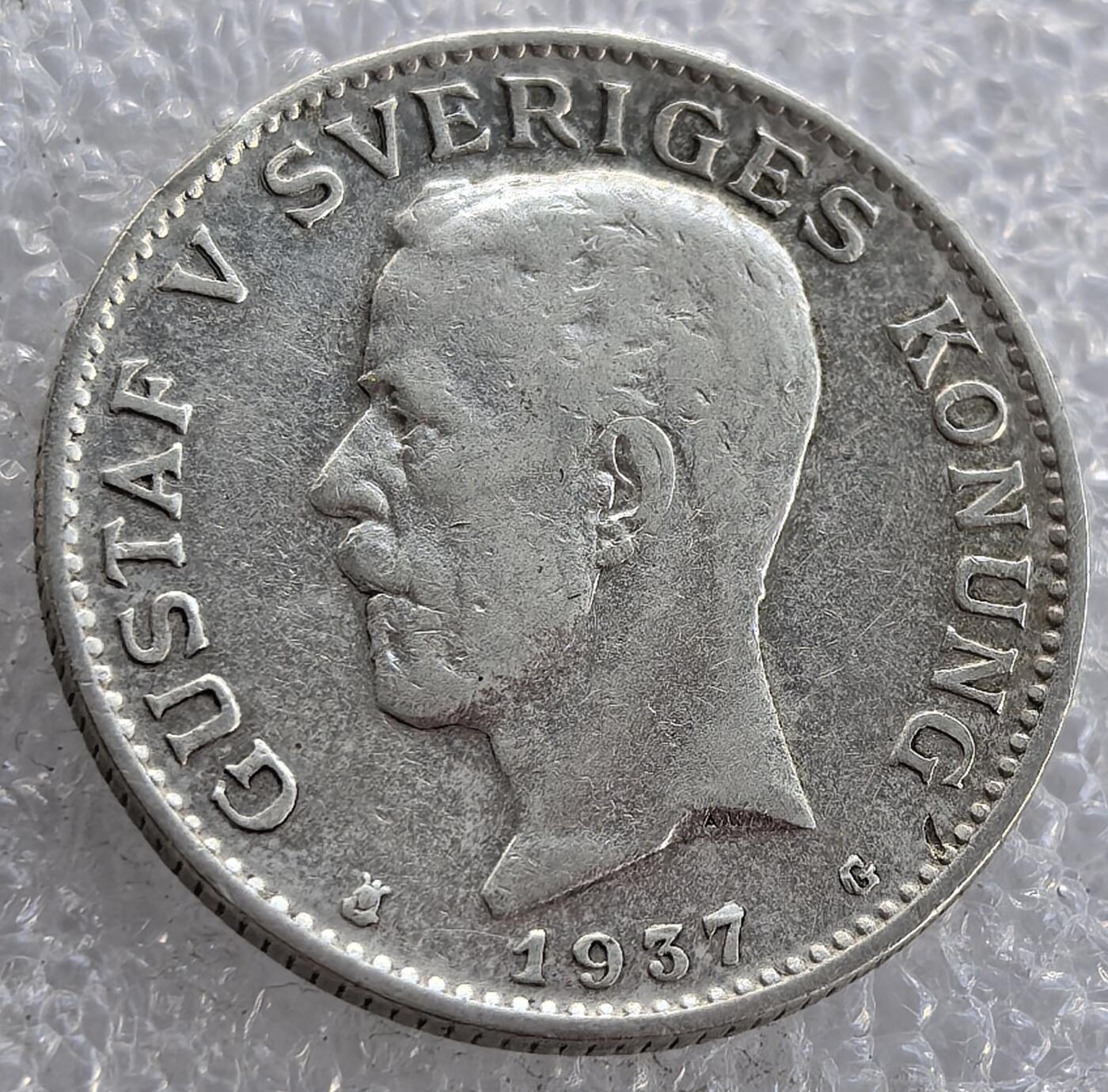  外国优质老铜币银币，周六九点倒数截拍，满百包邮，可寄存半年，喜欢朋友微信扫描二维码可直接参拍