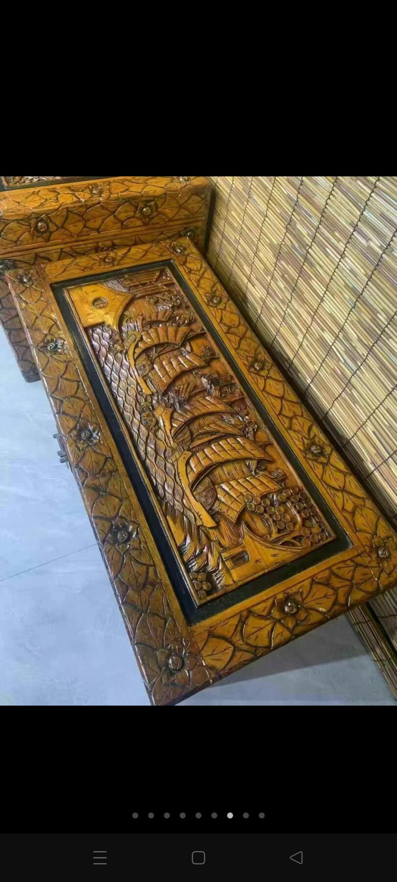 解放时期画箱（樟木），高浮雕，满工雕刻，采用樟木大板材，厚度2公分，雕刻一帆风顺，品相佳，入手即用，大箱100/54/49，小箱88/44/38