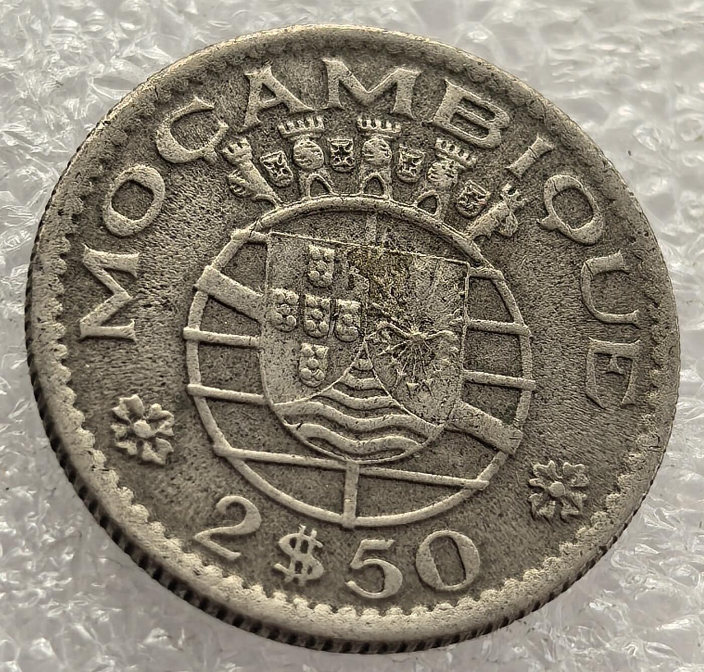  外国优质老铜币银币，周六九点倒数截拍，满百包邮，可寄存半年，喜欢朋友微信扫描二维码可直接参拍