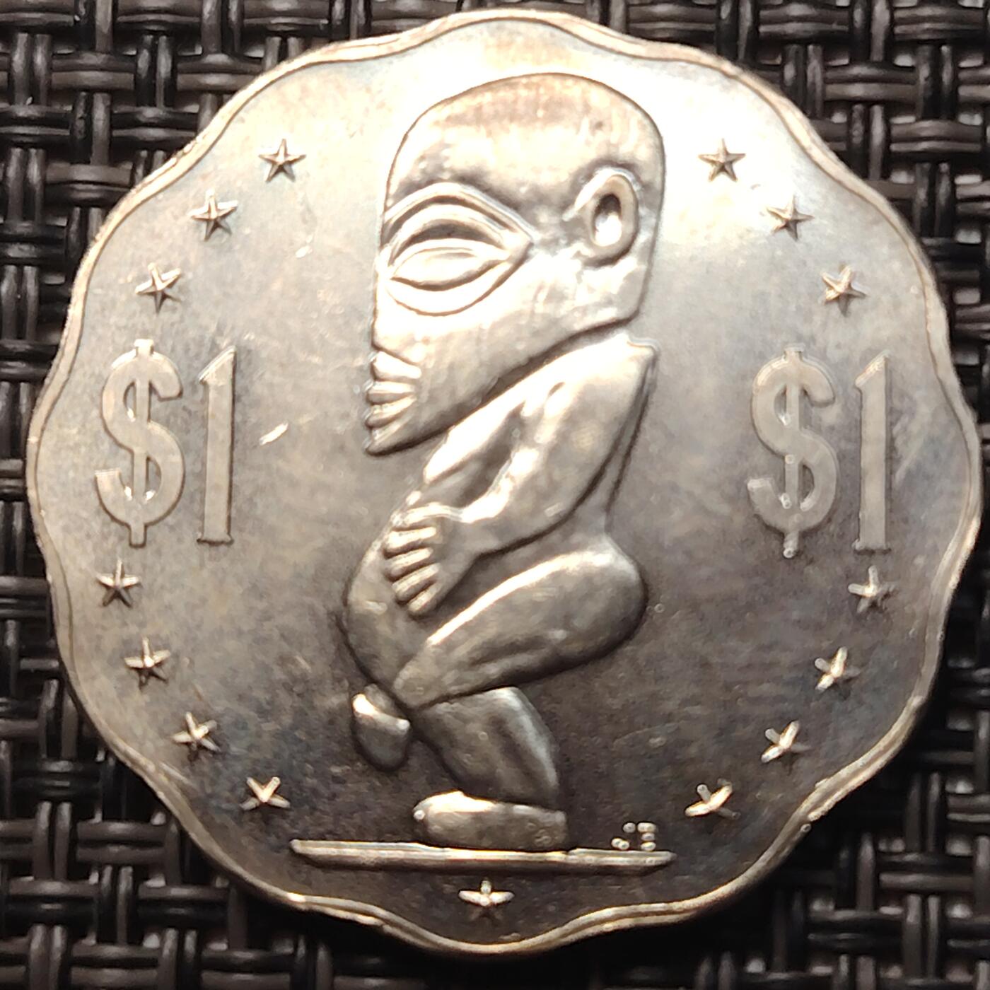 布加迪🐬～世界钱币(上海)🌾第 258 期 /  各国套币和散币 库克岛 2003年 1元