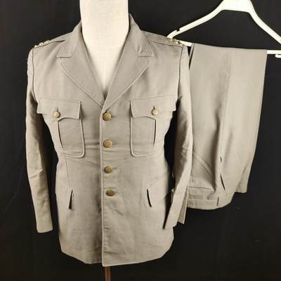 0元起拍勋章 第308期 咸鱼国勋章拍卖专场 11月7日（周日）下午6：00开始 - 陆自71式夏服公发一套 胸围100 肩宽44 衣长72 袖长55 腰围76 裤长95