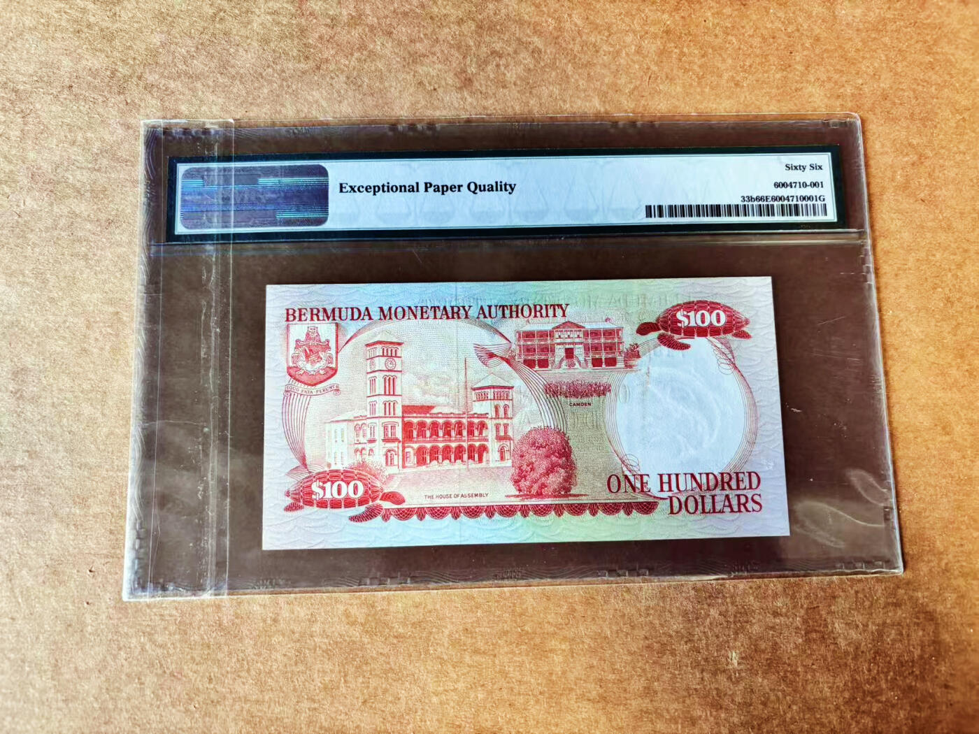 【Blue Auction】世界纸币精拍第747期——18级TOP拍卖/信誉/品质/专业/高效💫     【A/1冠 该签名82小号】百慕大 1984年100元 高冠女王 PMG66EPQ 老壳 