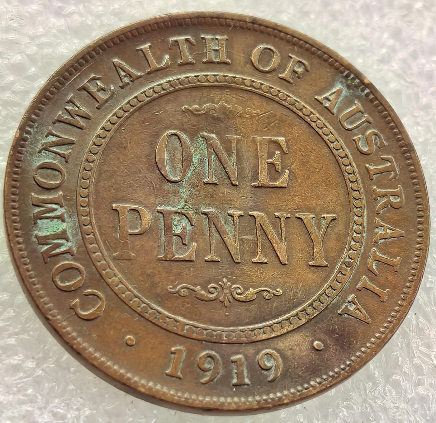  外国优质老铜币银币，周六九点倒数截拍，满百包邮，可寄存半年，喜欢朋友微信扫描二维码可直接参拍 澳大利亚1919年大便士少见单点版