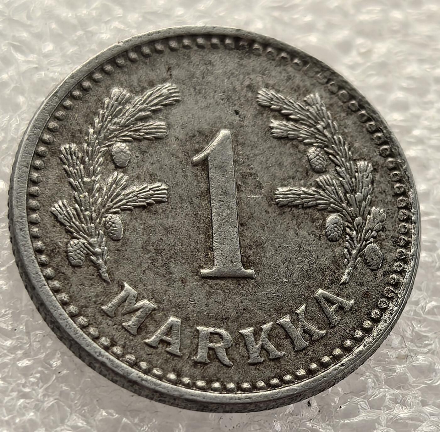  外国优质老铜币银币，周六九点倒数截拍，满百包邮，可寄存半年，喜欢朋友微信扫描二维码可直接参拍