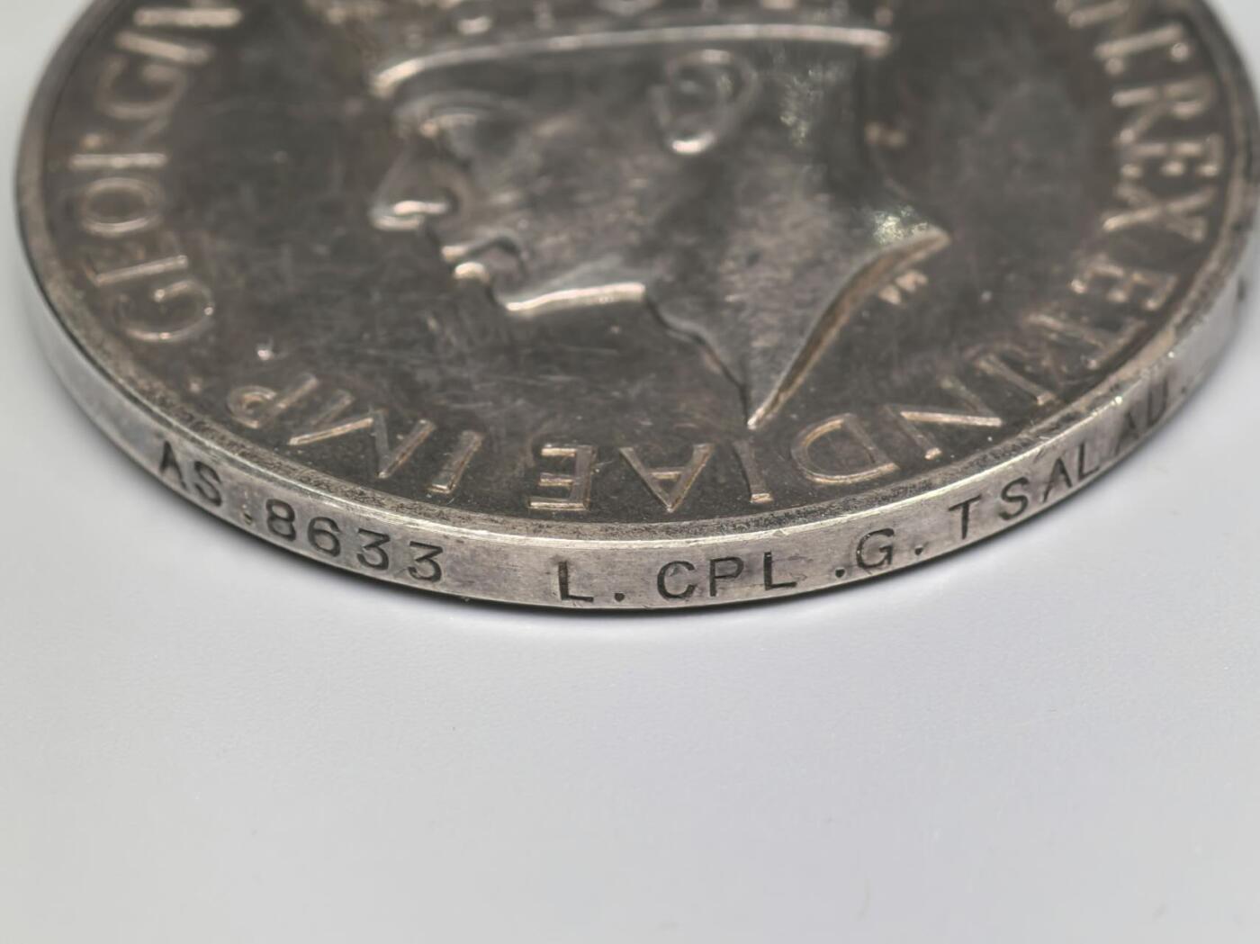 小驴勋章奖章收藏11月8日周六晚6点拍卖（珍爱和平，收藏战争，铭记历史，勿忘国耻，忠党爱国。有偿代拍，送拍规则在简介最后，参拍须阅读规则后再参拍，关系到运费包装发货时效真假辨别等关键信息，拍卖时不再发原图，看大图店主微信码在最后拍品里）