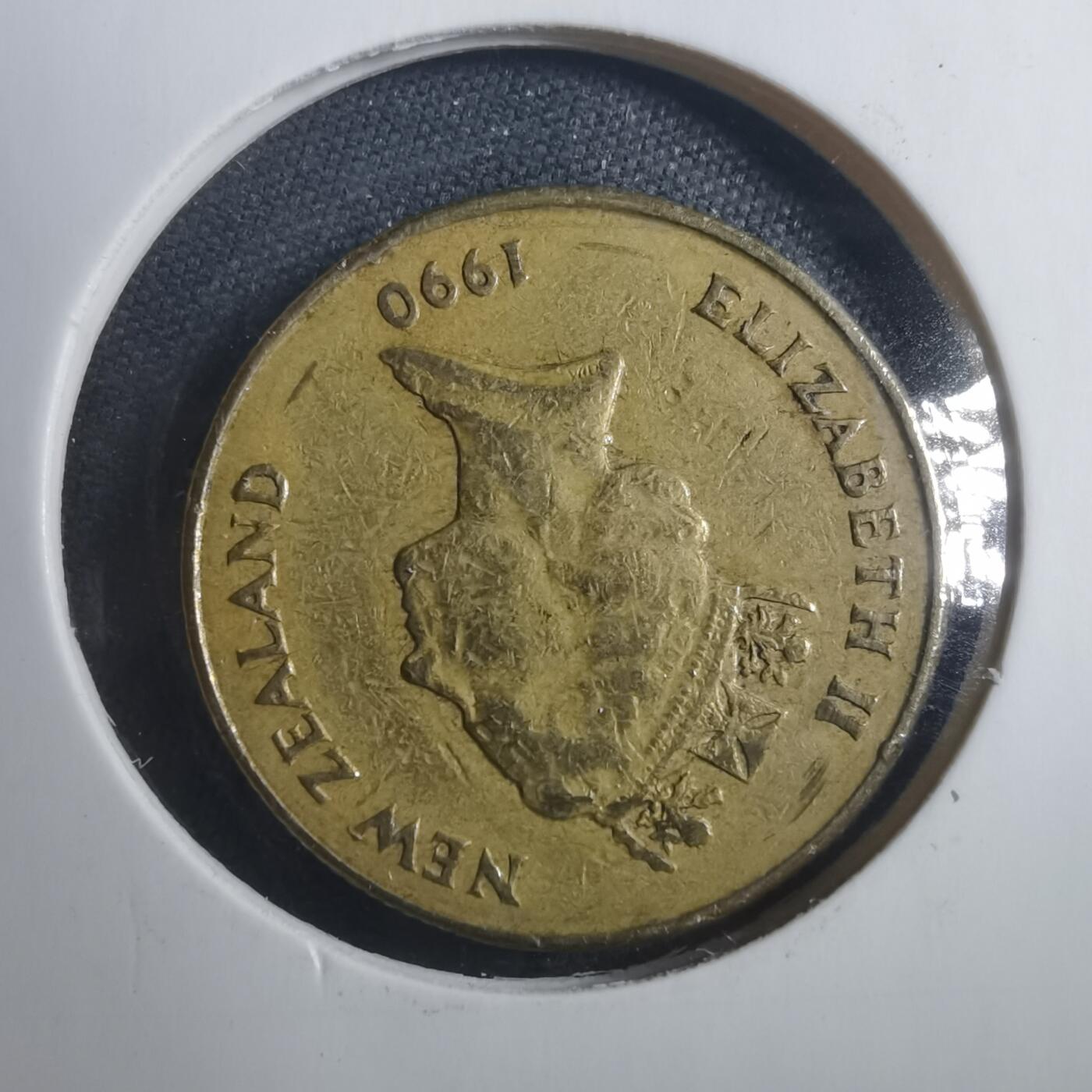 沼泽如烟--第893场 新西兰1990年一元