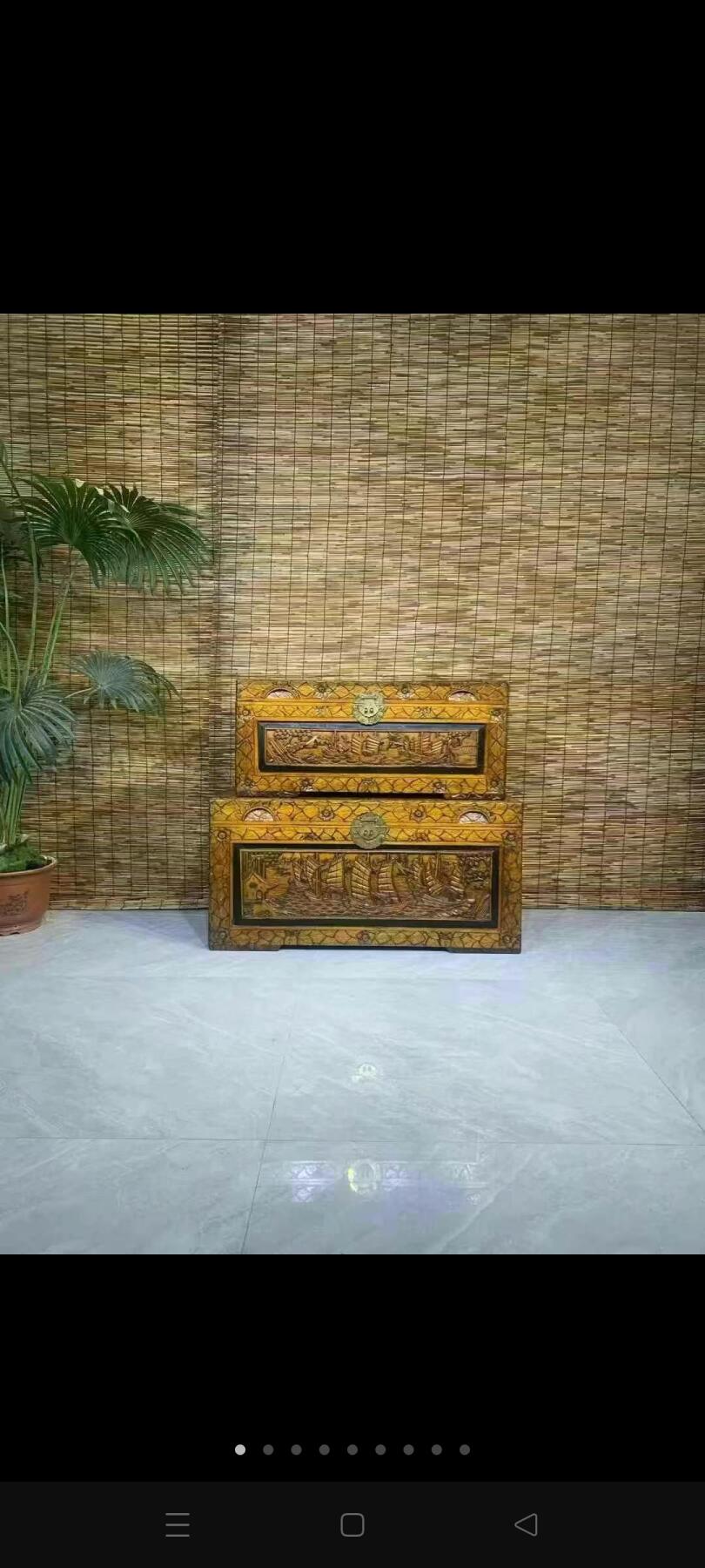 解放时期画箱（樟木），高浮雕，满工雕刻，采用樟木大板材，厚度2公分，雕刻一帆风顺，品相佳，入手即用，大箱100/54/49，小箱88/44/38