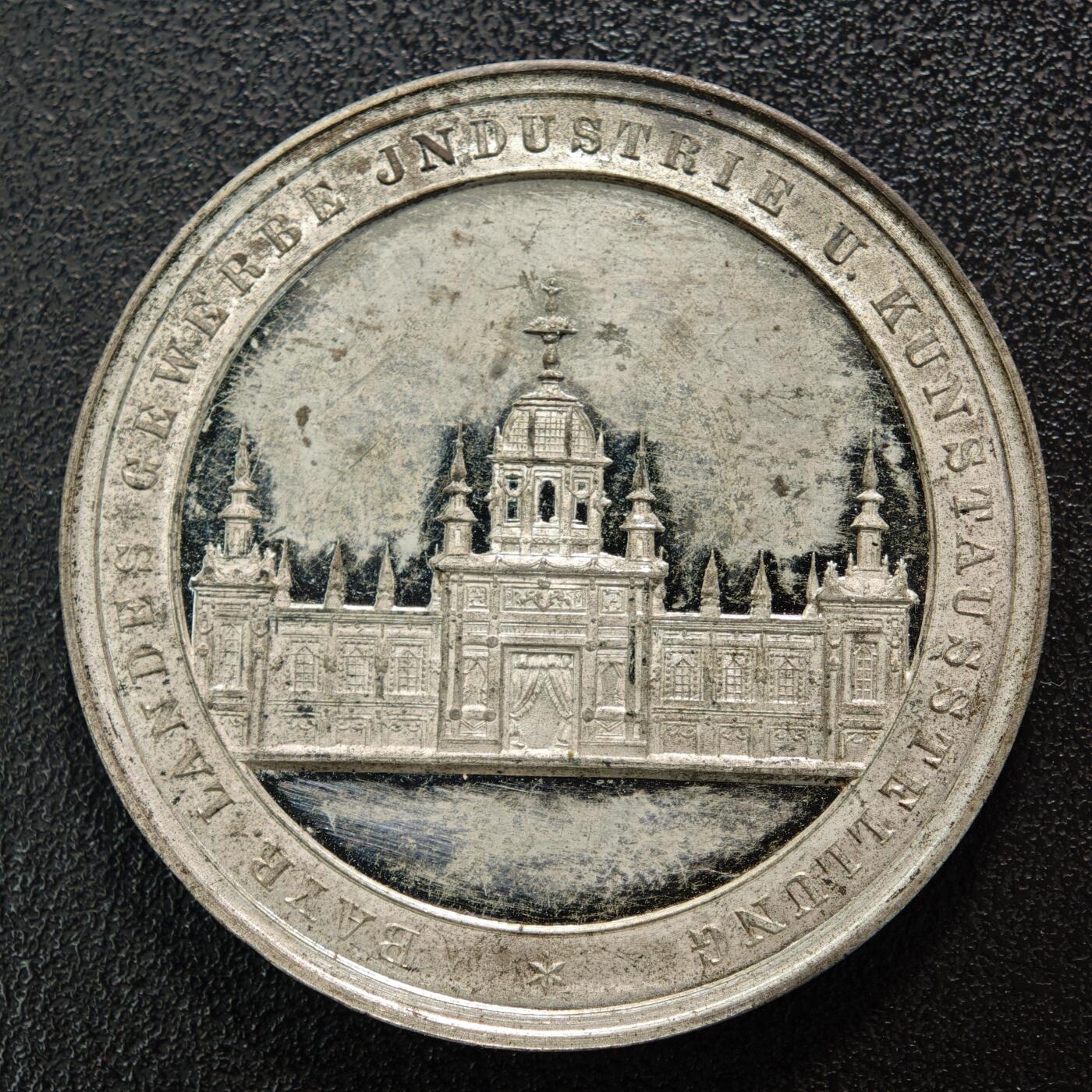 【德藏】世界币章拍卖第152期（拍品征集中~欢迎藏友联系） 1882年 德国巴伐利亚纽伦堡国家商业工业和艺术博览会白色金属纪念章 设计精美 局部镜面效果极强 直径约：47.3mm；重约：28.6g