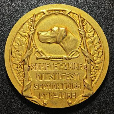 【德藏】世界币章拍卖第152期（拍品征集中~欢迎藏友联系） - 1933年 法国犬业协会奖章镀金纪念铜章 金水十足 直径约：50.1mm；重约：52.3g