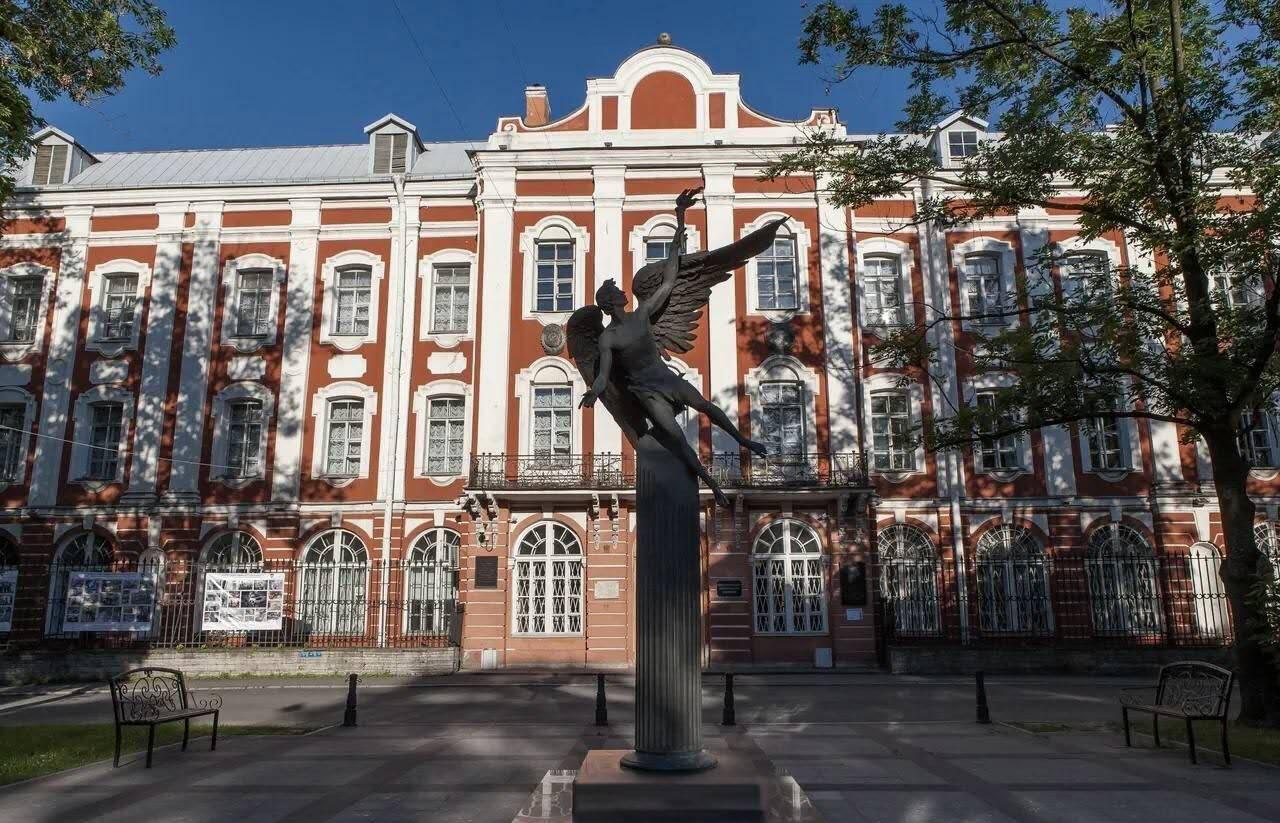 【俄甄集藏】2025年(044)11-12星期三晚 19:30 全场包邮 俄罗斯1999年纪念圣彼得堡大学成立275周年3卢布精制大银币，公博 PF69，重34.88克，92.5%银，发行量15000枚，少见品种