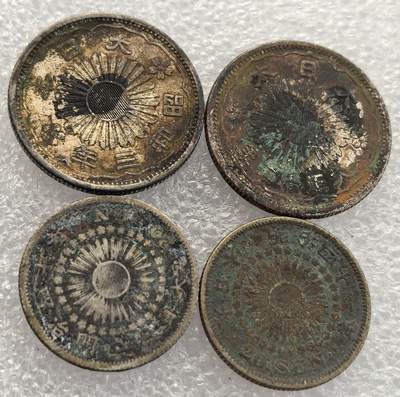  外国优质老铜币银币，周六九点倒数截拍，满百包邮，可寄存半年，喜欢朋友微信扫描二维码可直接参拍 - 日本银币4枚，未清理，18克