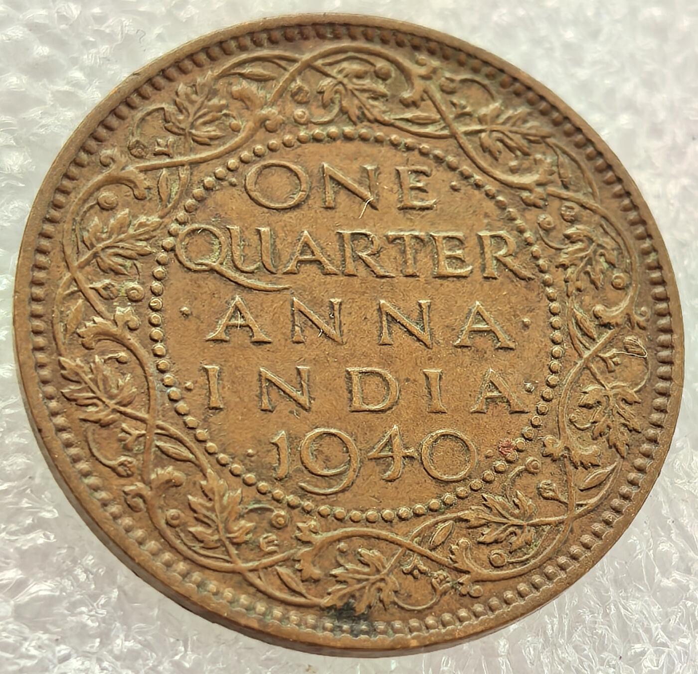  外国优质老铜币银币，周六九点倒数截拍，满百包邮，可寄存半年，喜欢朋友微信扫描二维码可直接参拍