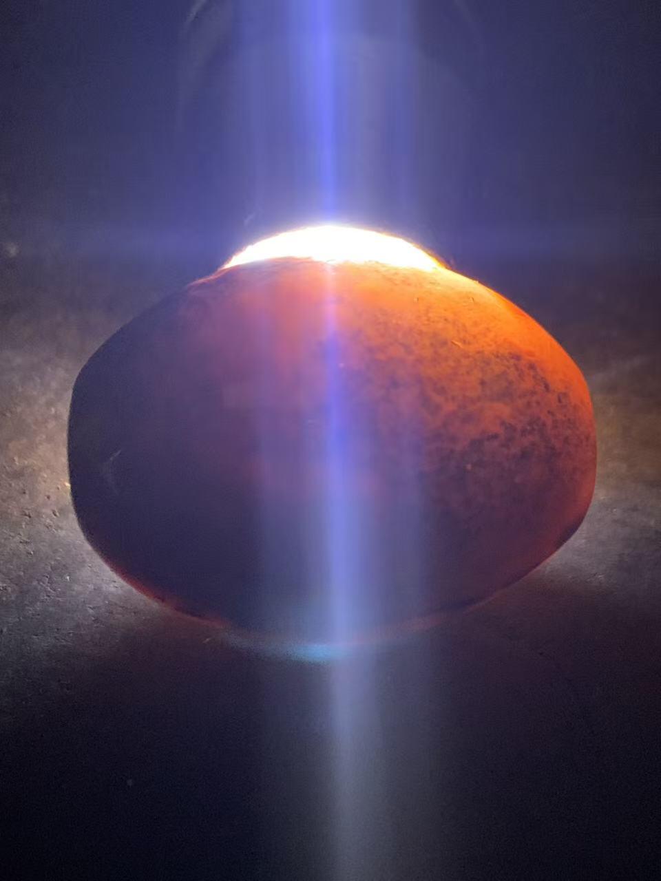 精美冻料鸡油黄糖心料战国红玛瑙勒子一颗！