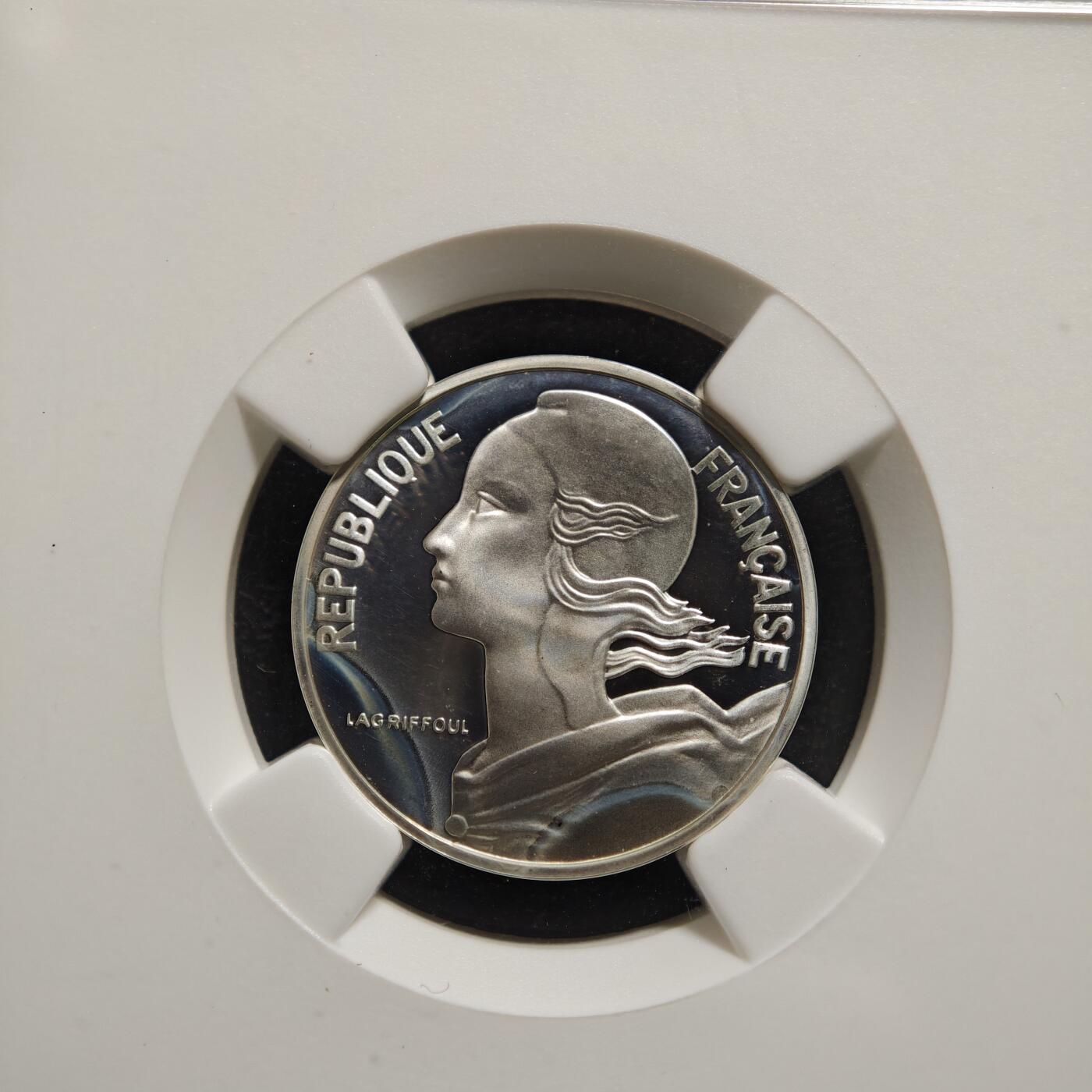 【德藏】世界币章拍卖第152期（拍品征集中~欢迎藏友联系） 1980年 法国第五共和国  10分加厚精制银币 7.6克 950银 资料显示发行量仅820枚 季军分 NGC PF67 CAMEO